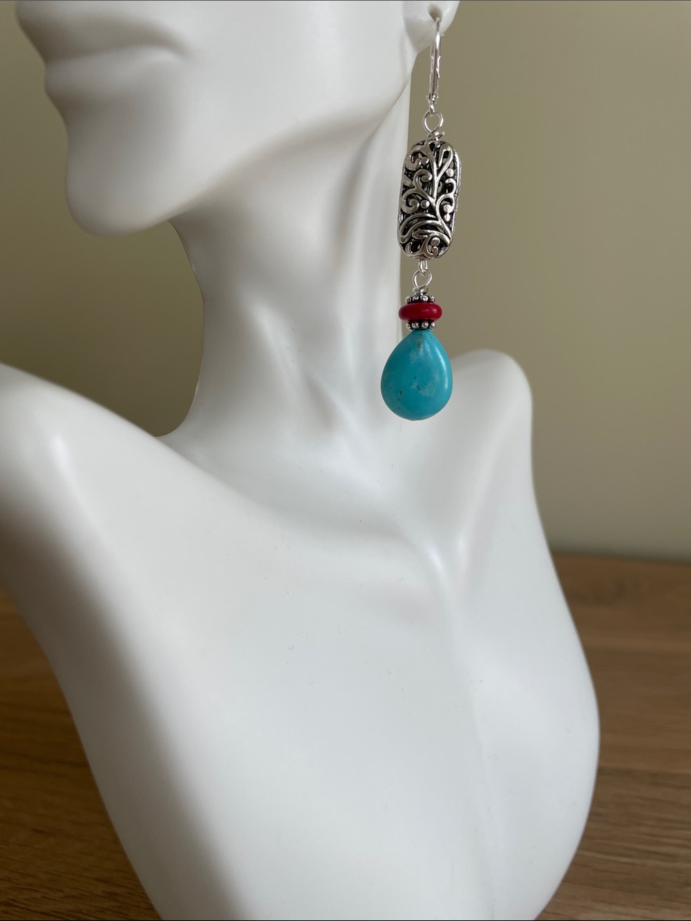 HANDCRAFTED TURQUOISE MAGNESITE TEARDROP DANGLE EARRINGS Silver Filigree - Picture 4 of 9